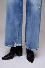 Load image into Gallery viewer, Hidden Medium Wash High Rise Wide Leg Jeans
